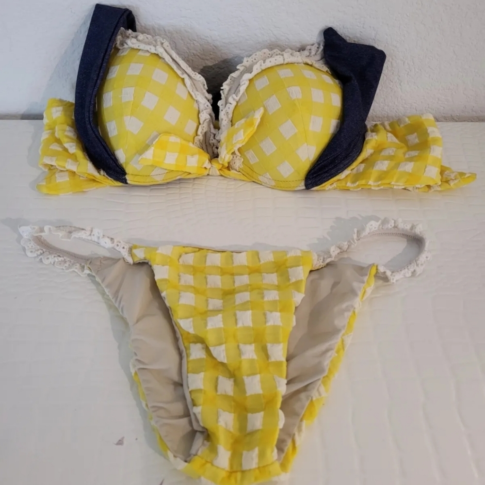 BEACH BUNNY SWIMWEAR SET 2PC